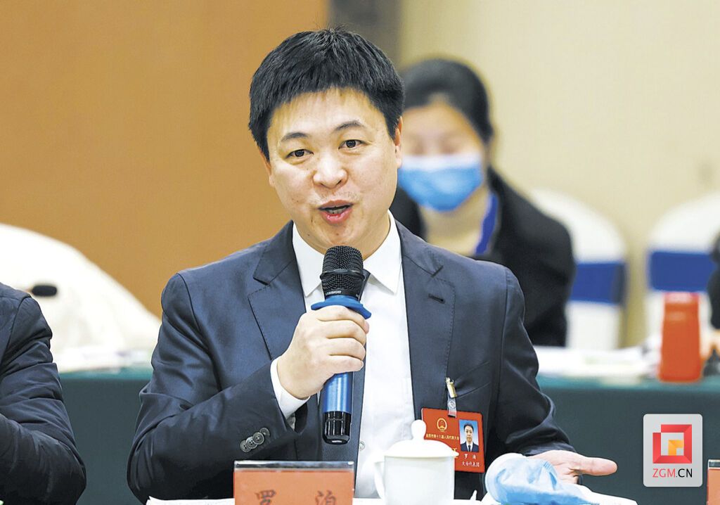 羅洎.jpg
