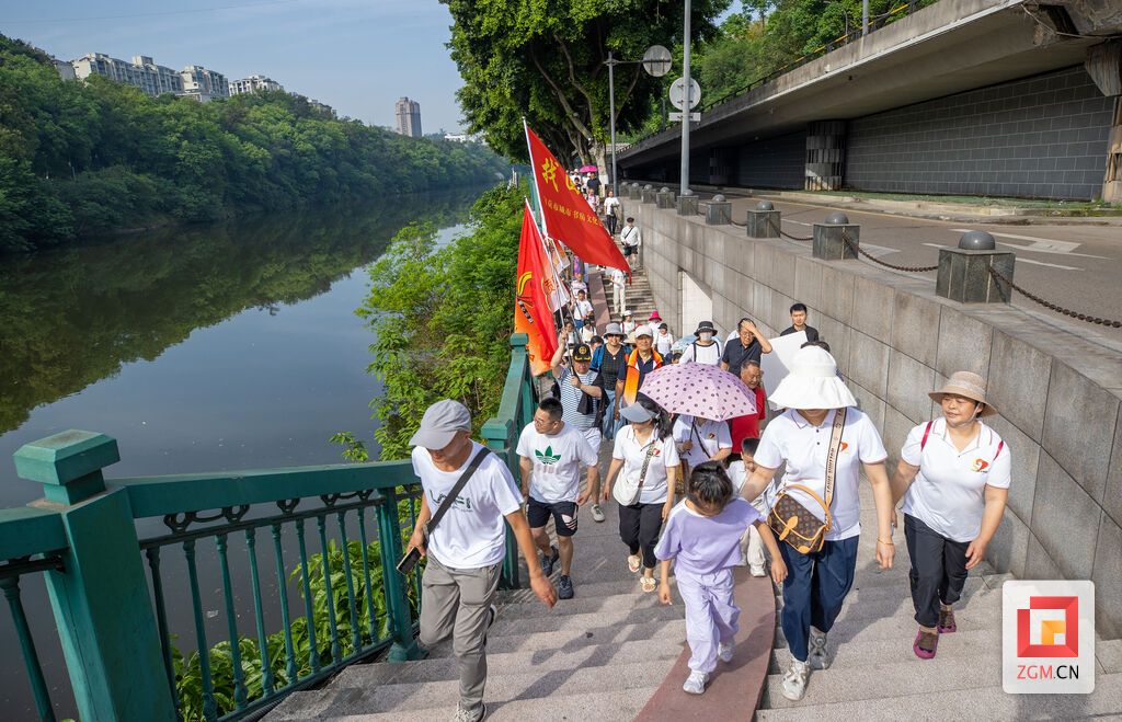 解放立交桥 记者叶卫东 摄.jpg