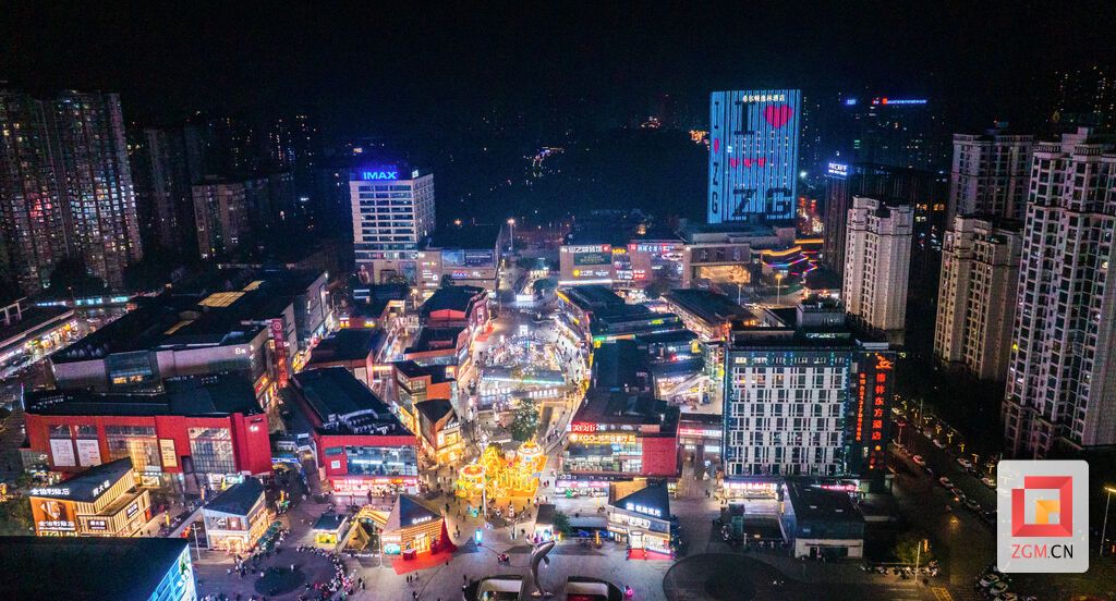 俯瞰华商 满目星河 记者 宋姿熠 摄.jpg