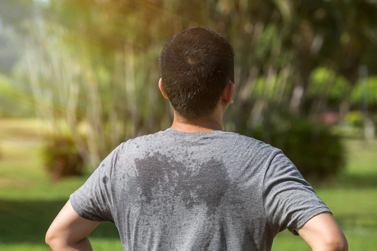 身体发出5个“信号”，说明你湿气过重！快停下这些“加湿”行为→ - 自贡网 - 在这里，读懂盐都