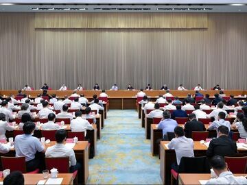 央地共建成渝地区区域科技创新中心工作推进会在成都召开 阴和俊王晓晖陈新武讲话 施小琳主持