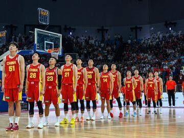 世界杯预选赛中国男篮大胜卡塔尔队