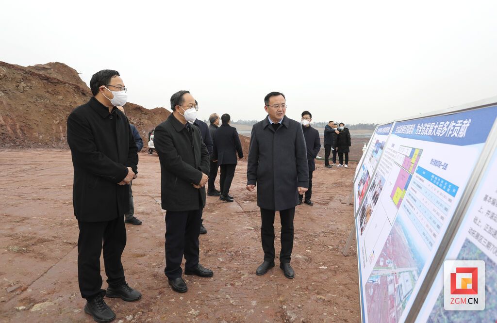 省政协副主席杜和平在川南新材料化工园区督导园区建设推进情况.JPG