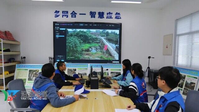 “多网合一”平台 记者 罗祥瑞 摄.jpg