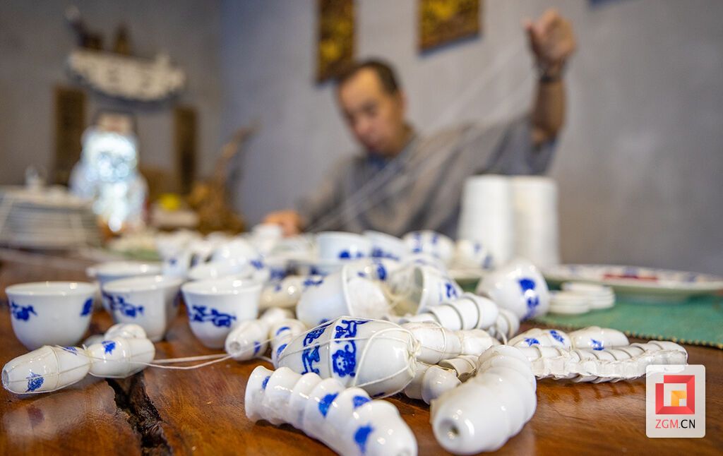 3.單件瓷器捆扎半成品.jpg