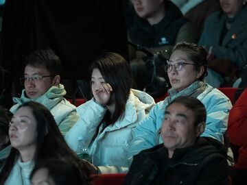 微电影《只此青山》首映 以光影致敬“四川省优秀共产党员”何小青