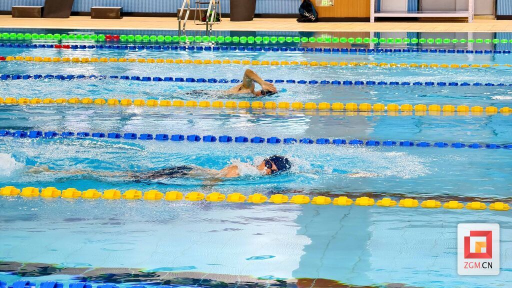 奋勇争先 记者 罗祥瑞 摄.jpg