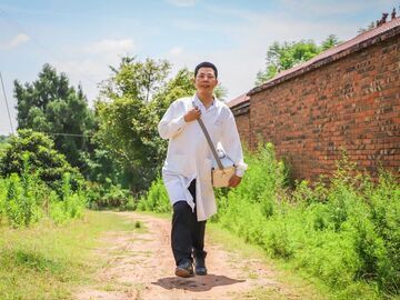 特别报道 | “中国好人”黄永剑：一深一浅，走过9万公里乡间行医路