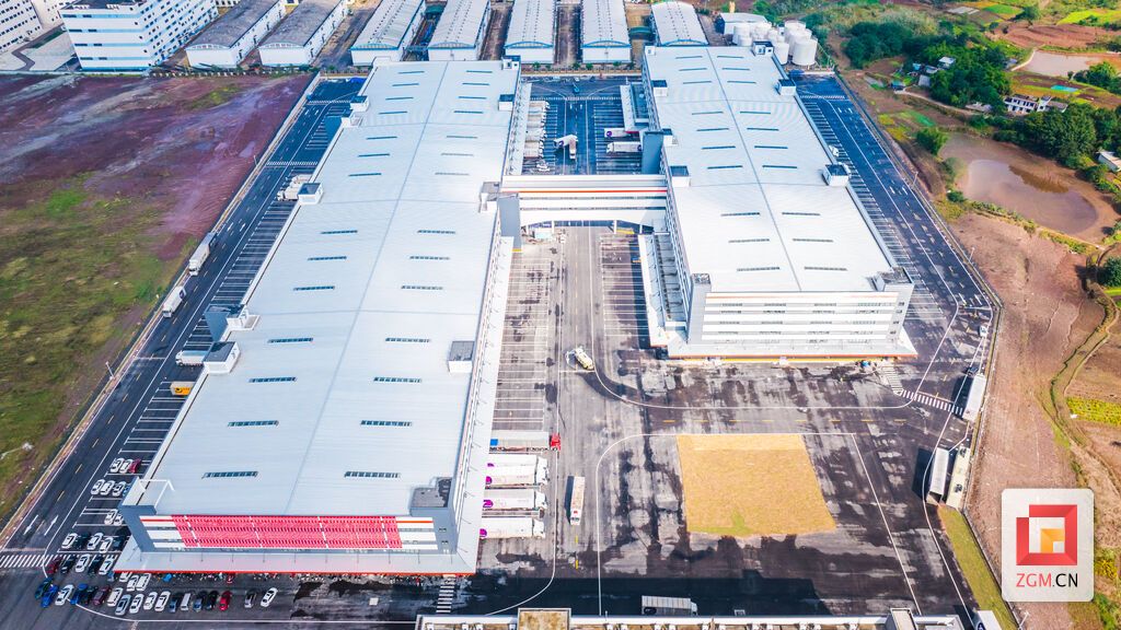 现代化物流新地标呼之欲出 记者 宋姿熠 摄.jpg