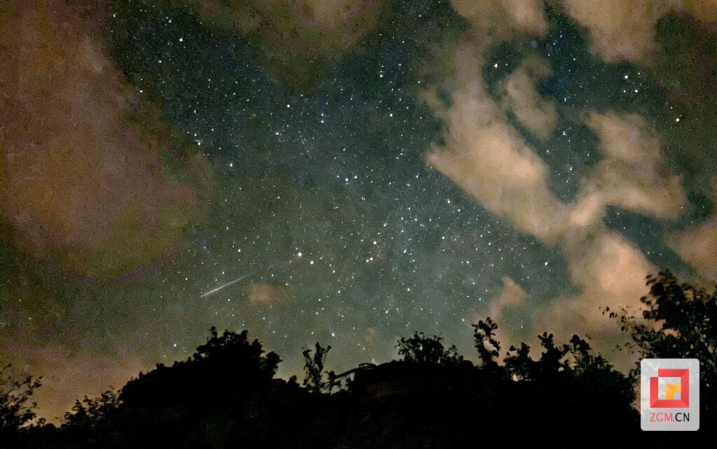 英仙座流星雨.jpg