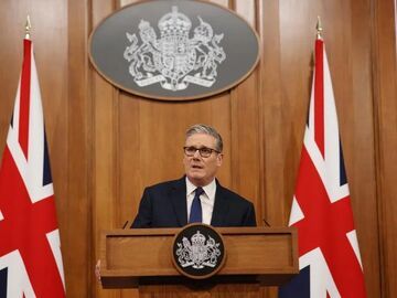 前驻美大使任命再曝争议　英首相面临下台压力