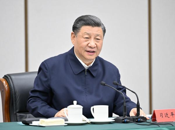 2023年5月10日,，中共中央總書記、國家主席,、中央軍委主席習(xí)近平在河北省雄安新區(qū)考察,，并主持召開高標(biāo)準(zhǔn)高質(zhì)量推進(jìn)雄安新區(qū)建設(shè)座談會,。這是10日下午，習(xí)近平主持召開高標(biāo)準(zhǔn)高質(zhì)量推進(jìn)雄安新區(qū)建設(shè)座談會并發(fā)表重要講話,。新華社記者 殷博古 攝