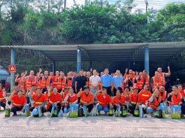 700份清涼禮！PICC榮縣支公司為“城市美容師”送關(guān)愛(ài)護(hù)保障