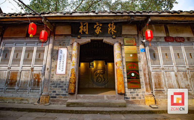 仙市古镇陈家祠大门  记者 叶卫东 摄.jpg