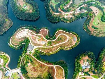 交通铺就幸福路，贡井“五个更加”谱写高质量发展新篇章