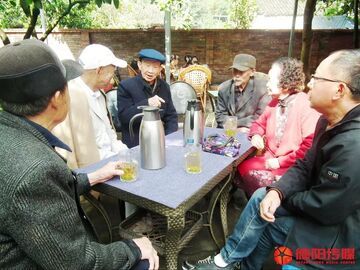 德阳中江：白天扛锄头，晚上握笔头！这群“泥腿子作家”把茶馆变文坛