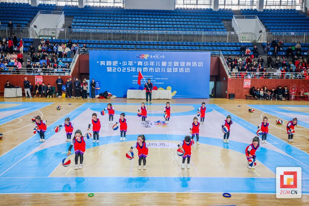 动作整齐 记者 宋姿熠 摄.jpg