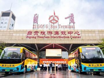 织密城乡交通网 铺就民生幸福路  我市现代客运体系加速成型