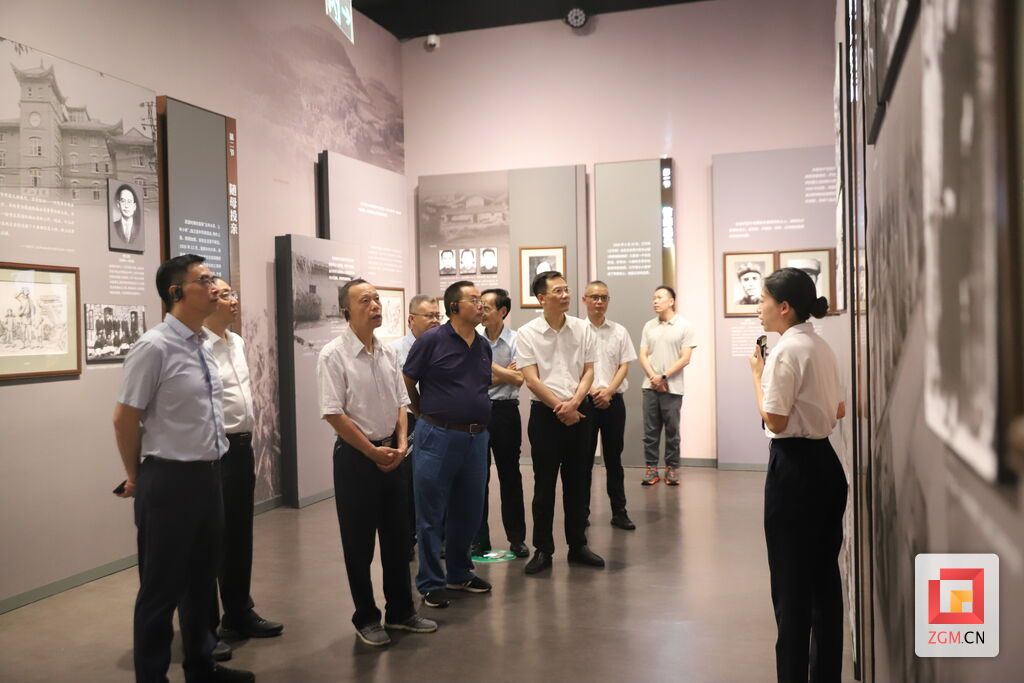 敖院长江姐陈列馆 (3).JPG