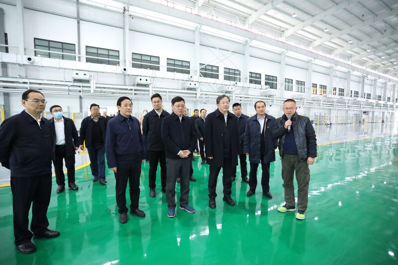 范书记陪同巴中市党政代表团考察自贡航空产业园 (2).JPG