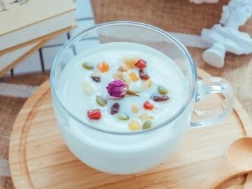 更年期女性易潮热、盗汗、骨质疏松，学会调整饮食很重要 | 世界更年期关怀日