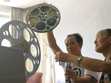 64年放映4万多场，广安三代“徐电影”守住乡土里的烟火 