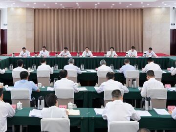 王晓晖主持召开省委专题会议强调：找准优势领域和主攻方向，以更大力度更实举措加强基础研究