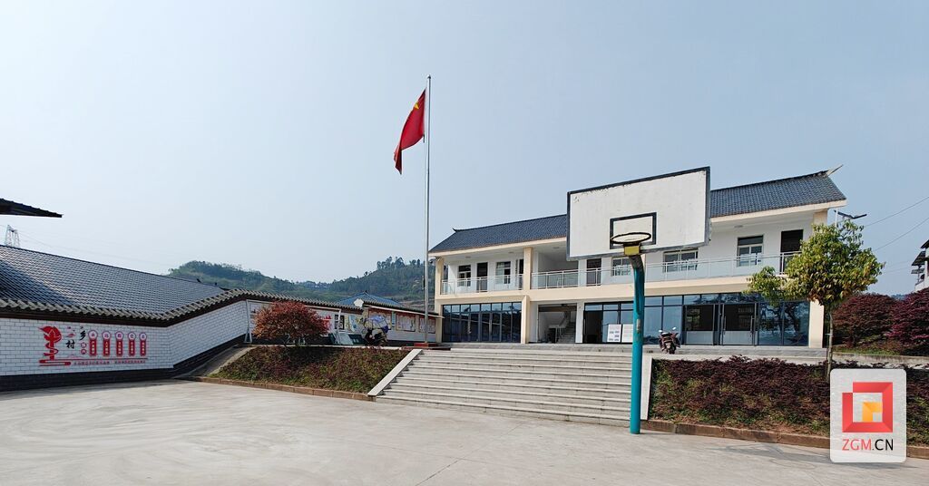 回龙殿村文化广场.jpg