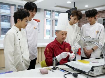 蜀锦、糖画、蒸凉面……四川这些技艺，有了“官方标准”