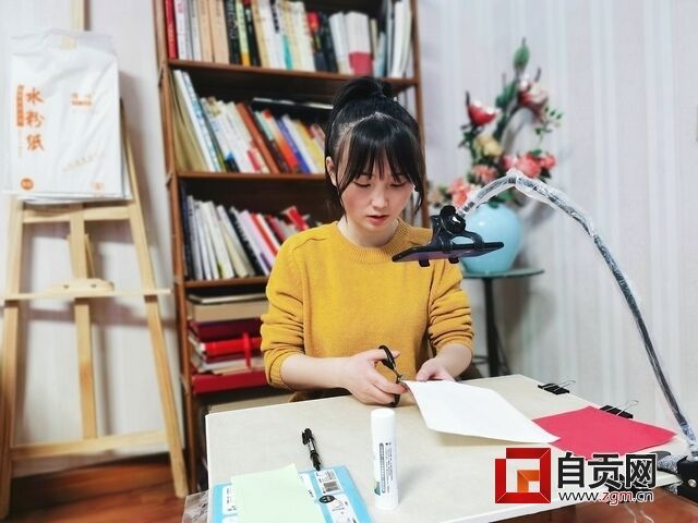 河西幼園錄制手工美工視頻.JPG