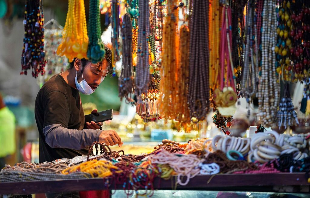 △八廓街头（总台国广记者李晋拍摄）