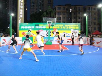 【与自贡共成长】“青春自贡·街头篮球”3V3争霸赛热闹开赛