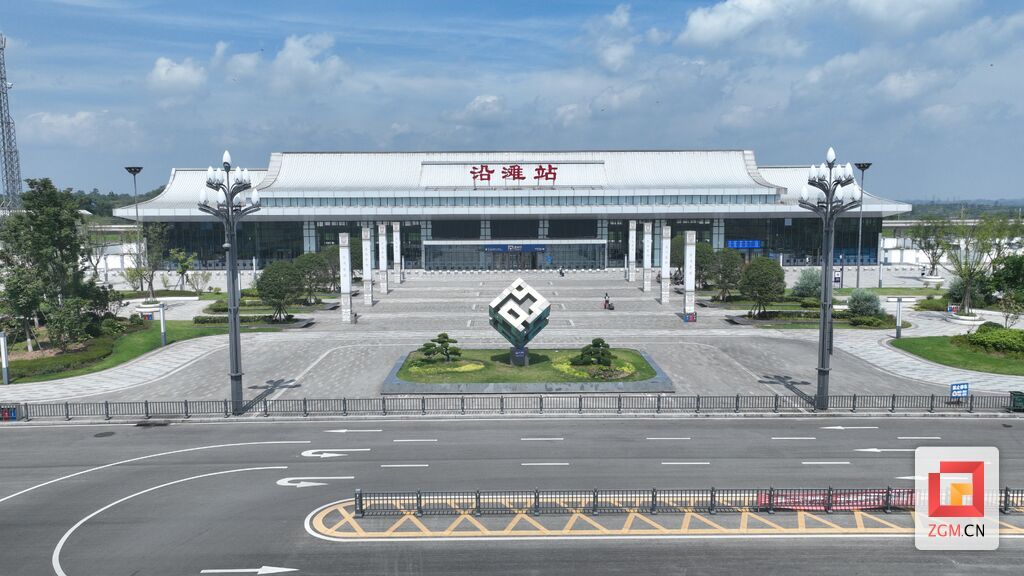2023年12月26日,成自宜高铁正式通车,沿滩迈入“双高铁”时代。.JPG