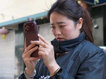 从“无人问津”到“粉丝进村”：别人出山打工，她回村“造势”