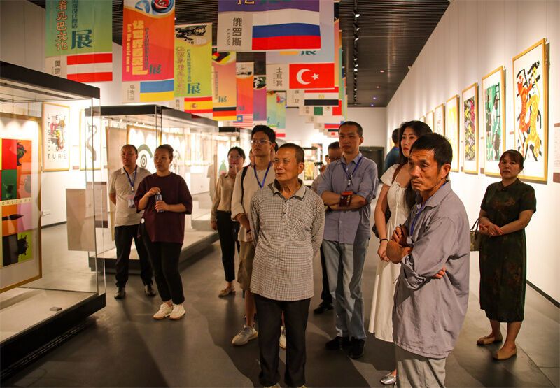 观展 (3).JPG