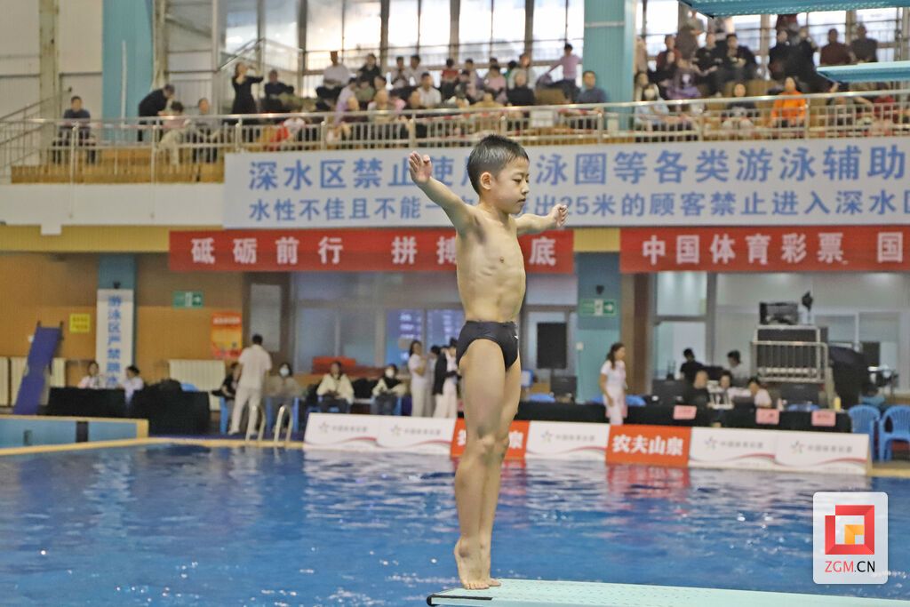 比赛现场 记者 陈凡逸 摄 (2).JPG