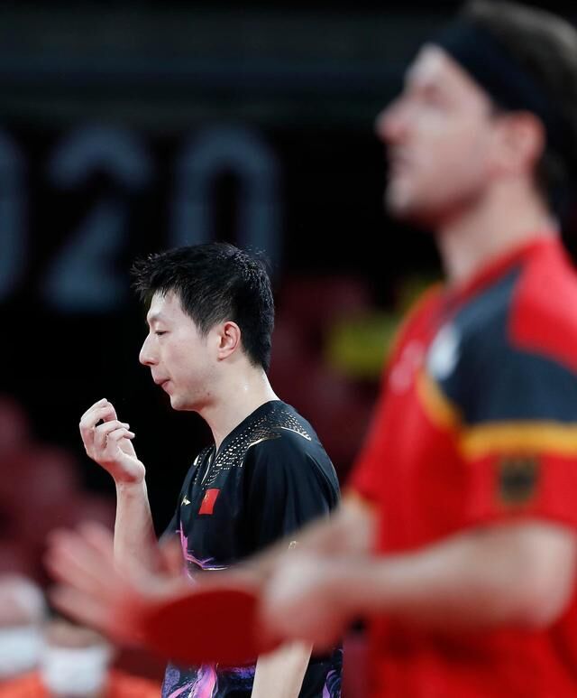 8月6日，中国队选手马龙在比赛中。新华社记者 王东震 摄