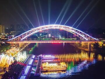多元场景点燃假日经济  自流井“五一”市场热力全开