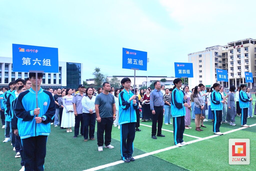 学校组织适龄学生及教职员工参加选举投票 实习生 陈阳摄.JPG