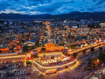 四川用多元文旅业态待客 国庆假期第二日 全省A级旅游景区接待游客690万人次