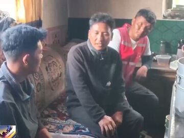 西藏吉隆受灾群众陆续返乡复产