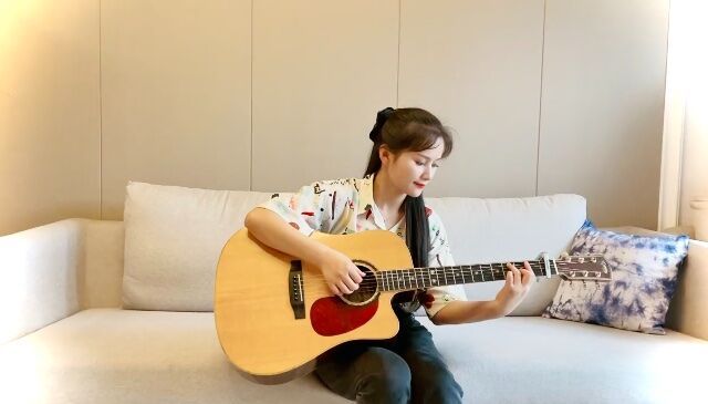 石小倩，海選演唱曲目《路過人間》