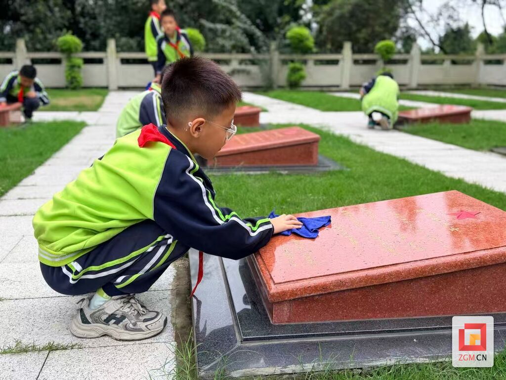 3b5fdc184ceb04fb5a96f3f0f9c0e266.jpg