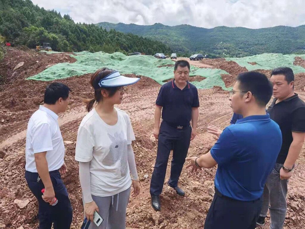 迎接第二轮中央生态环境保护督察工作领导小组案件督办组有关人员现场核查