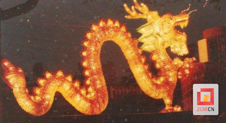 自貢市第一人民醫(yī)院制作的“二龍奪寶”大型藥瓶燈組(局部).png