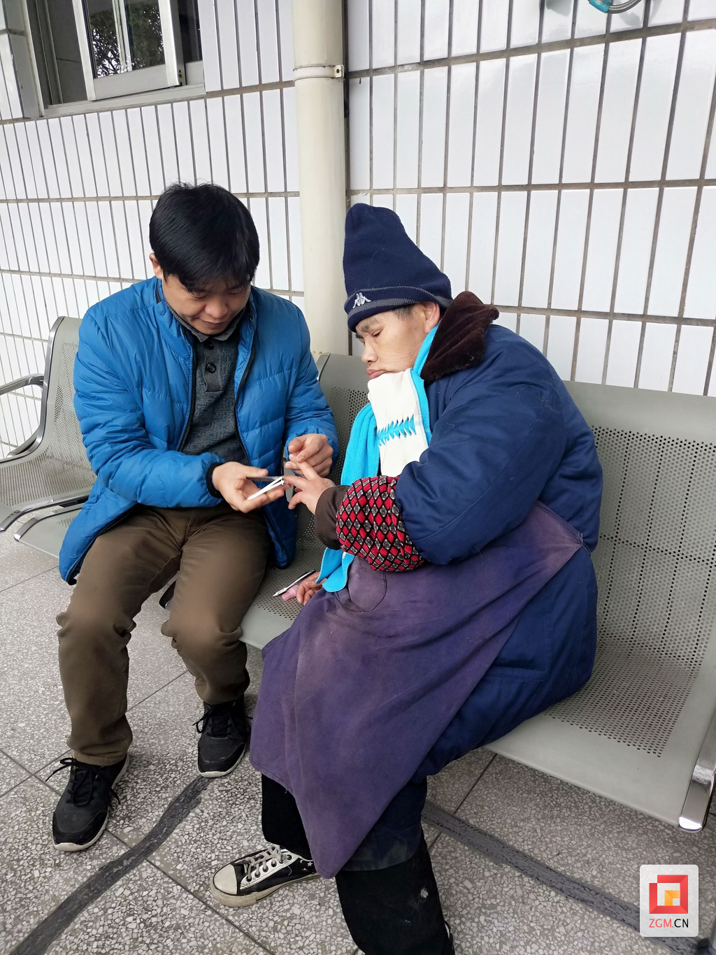 慰问残疾老人