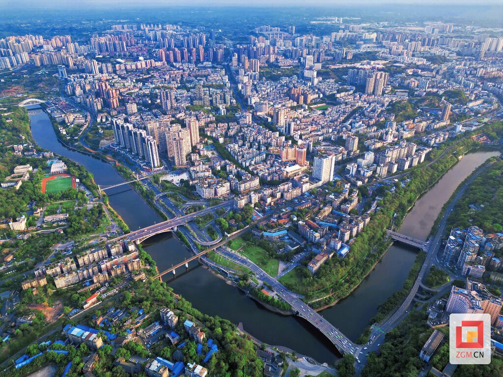 從左往右由遠(yuǎn)及近（毛家壩大橋、金榜橋、東興寺大橋、東興寺鐵路橋、水涯居大橋、解放橋）.jpg