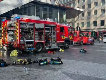 比利时首都布鲁塞尔市中心一大楼发生火灾致多人死亡