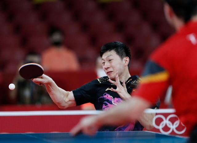8月6日，中国队选手马龙在比赛中。新华社记者 王东震 摄