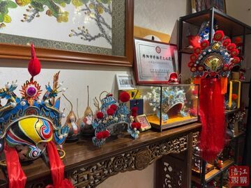 新春走基层丨绵阳“守”艺人汪伟：让川剧盔头“轻”下来，让老手艺“活”下去